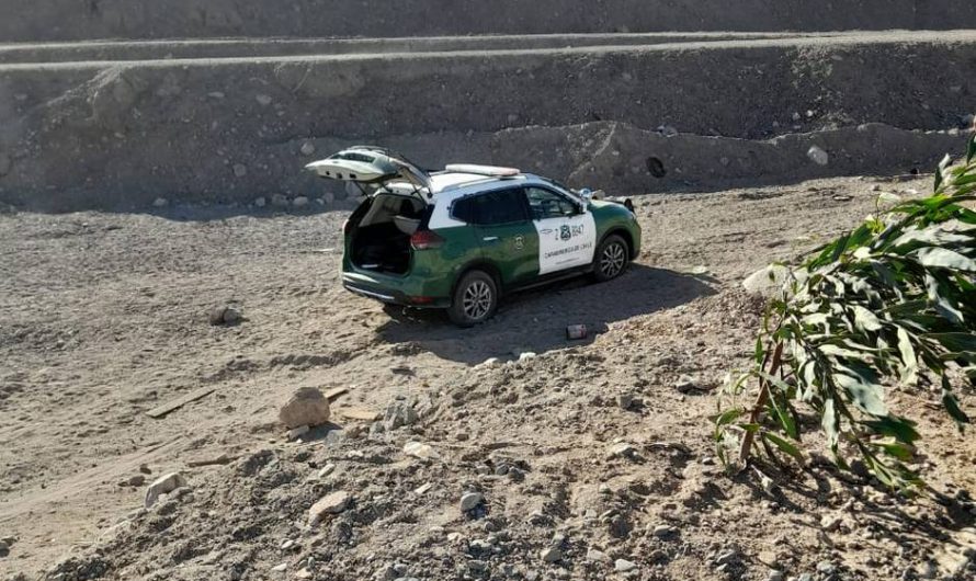 Alcanzó a manejar dos kilómetros esposado: Detenido se apoderó de vehículo policial en Copiapó