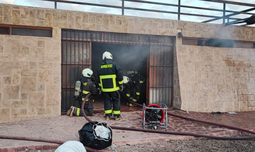 Desconocidos prenden fuego a ex museo local en diego de almagro