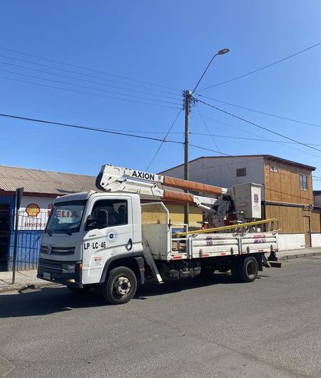 Intensos trabajos de cambios de luminarias en chañaral