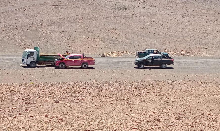 Carabineros de inca de oro encuentran vehiculos abandonados entre cerros